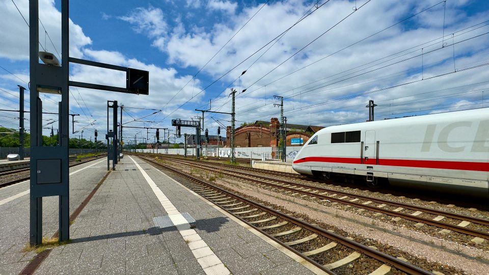 Crossroads of Farewells